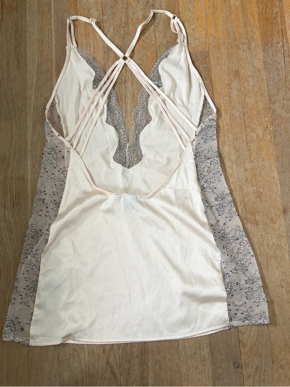 Victoria’s Secret Cream Lace Slip Nightie | Open Back Mini Chemise Small - Picture 2 of 5
